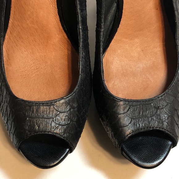 Steven by Steve Madden Noizey Platform Pumps - Picture 13 of 14